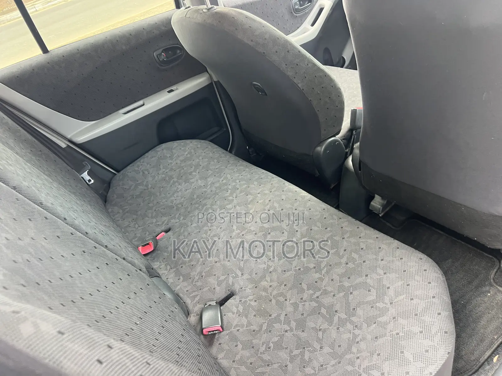 Toyota Vitz 1.3 FWD 5dr 2010 Gray