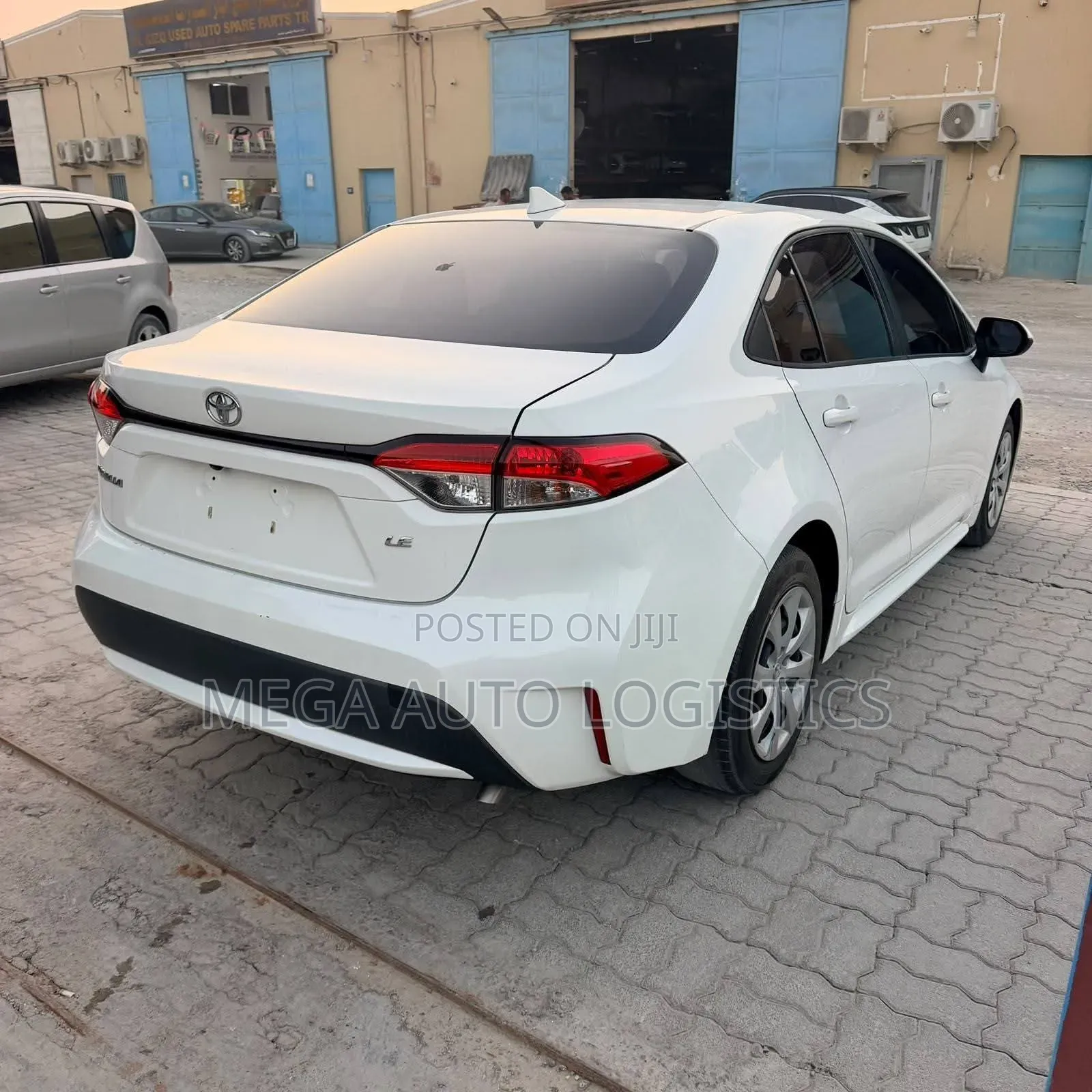 Toyota Corolla LE 2020 White