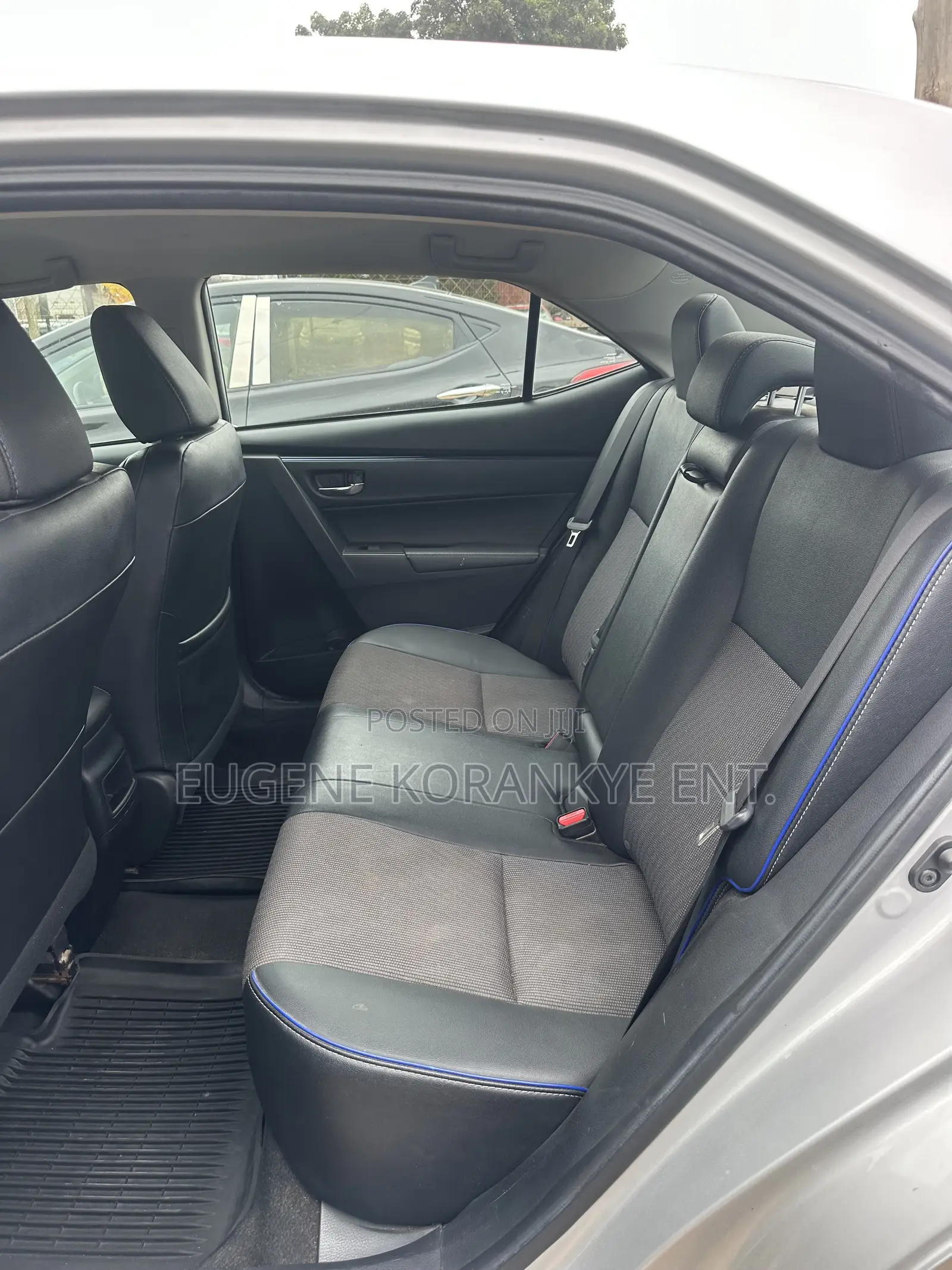 Toyota Corolla SE 4dr Sedan (1.8L 4cyl CVT) 2017 Silver