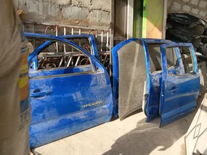 Set of 05 T0 15 Tacoma Doors and Bonnet