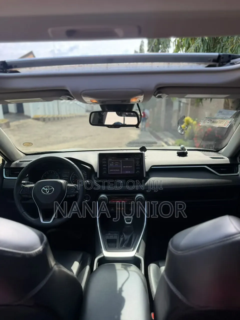 Toyota RAV4 XLE AWD 2019 White