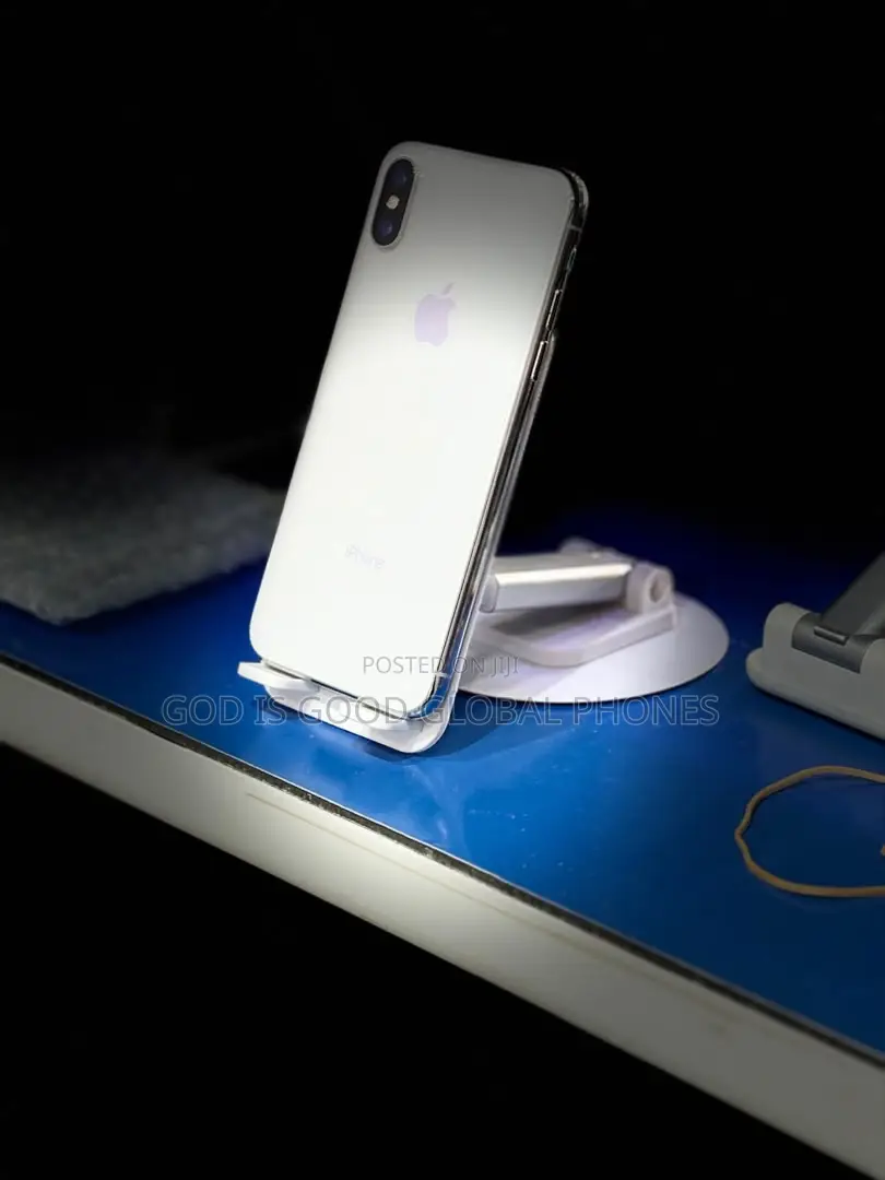 Apple iPhone X 64 GB White