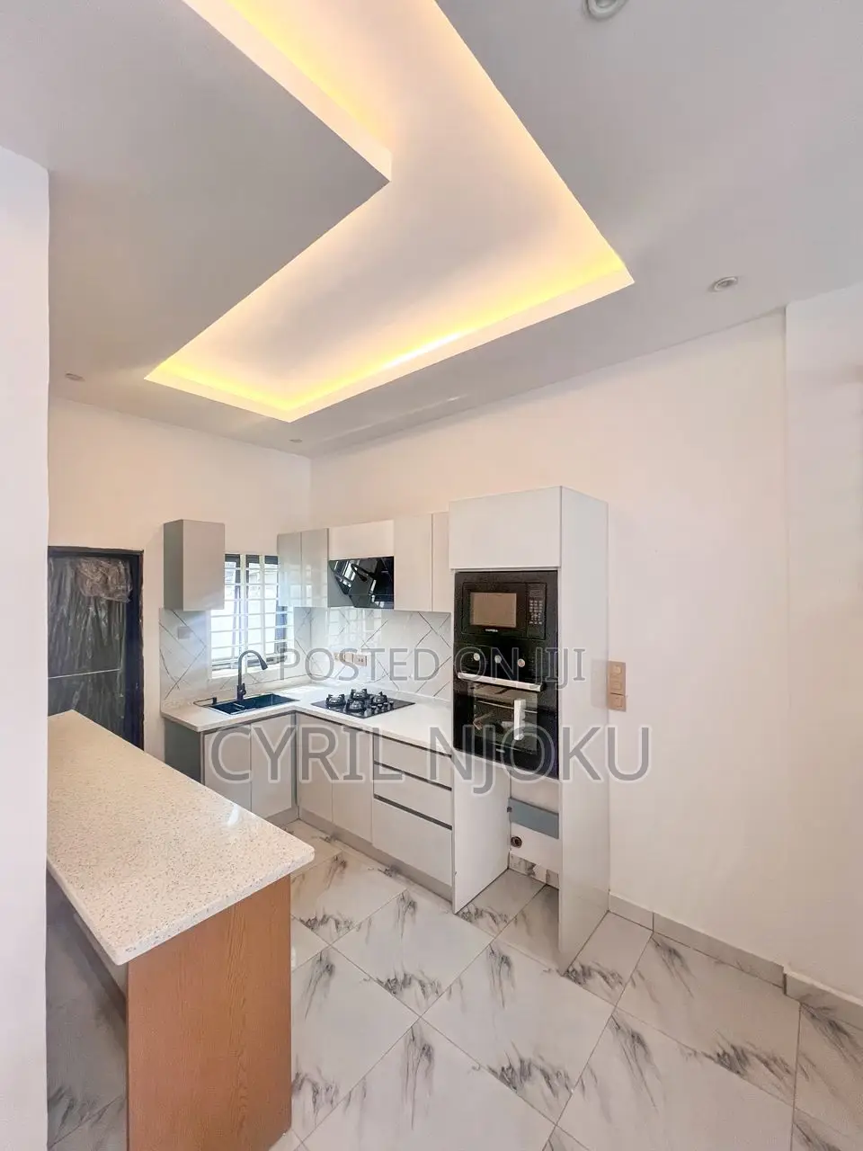 2bdrm Duplex in American House for sale