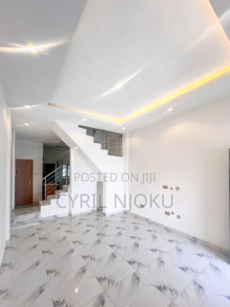 2bdrm Duplex in American House for sale