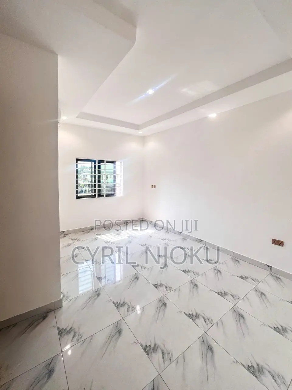 2bdrm Duplex in American House for sale