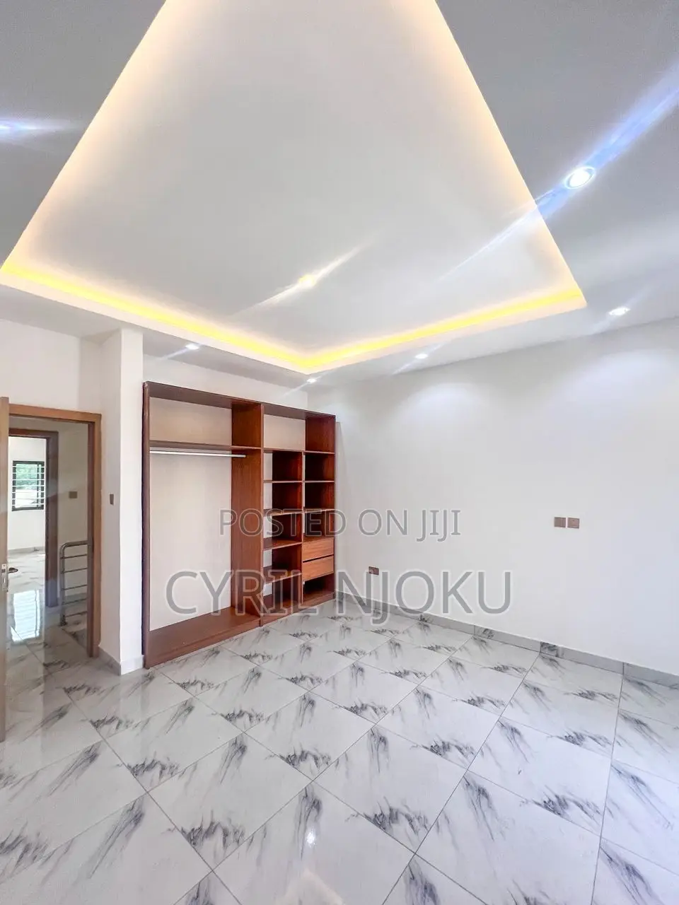 2bdrm Duplex in American House for sale