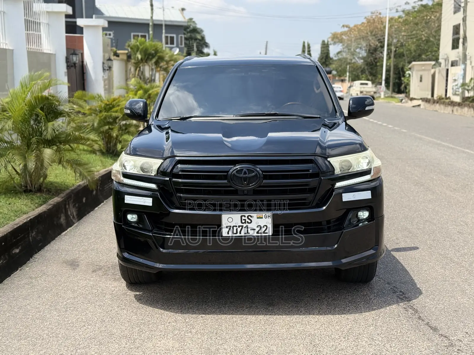 Toyota Land Cruiser 5.7 V8 2014 Black