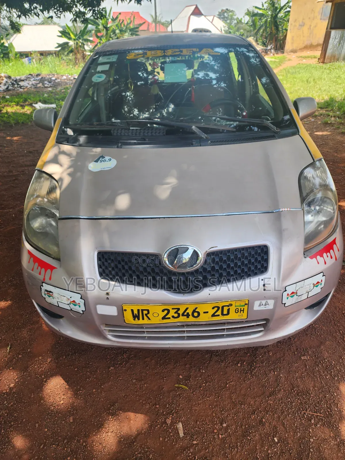 Toyota Vitz 1.3 AWD 5dr 2010 Silver