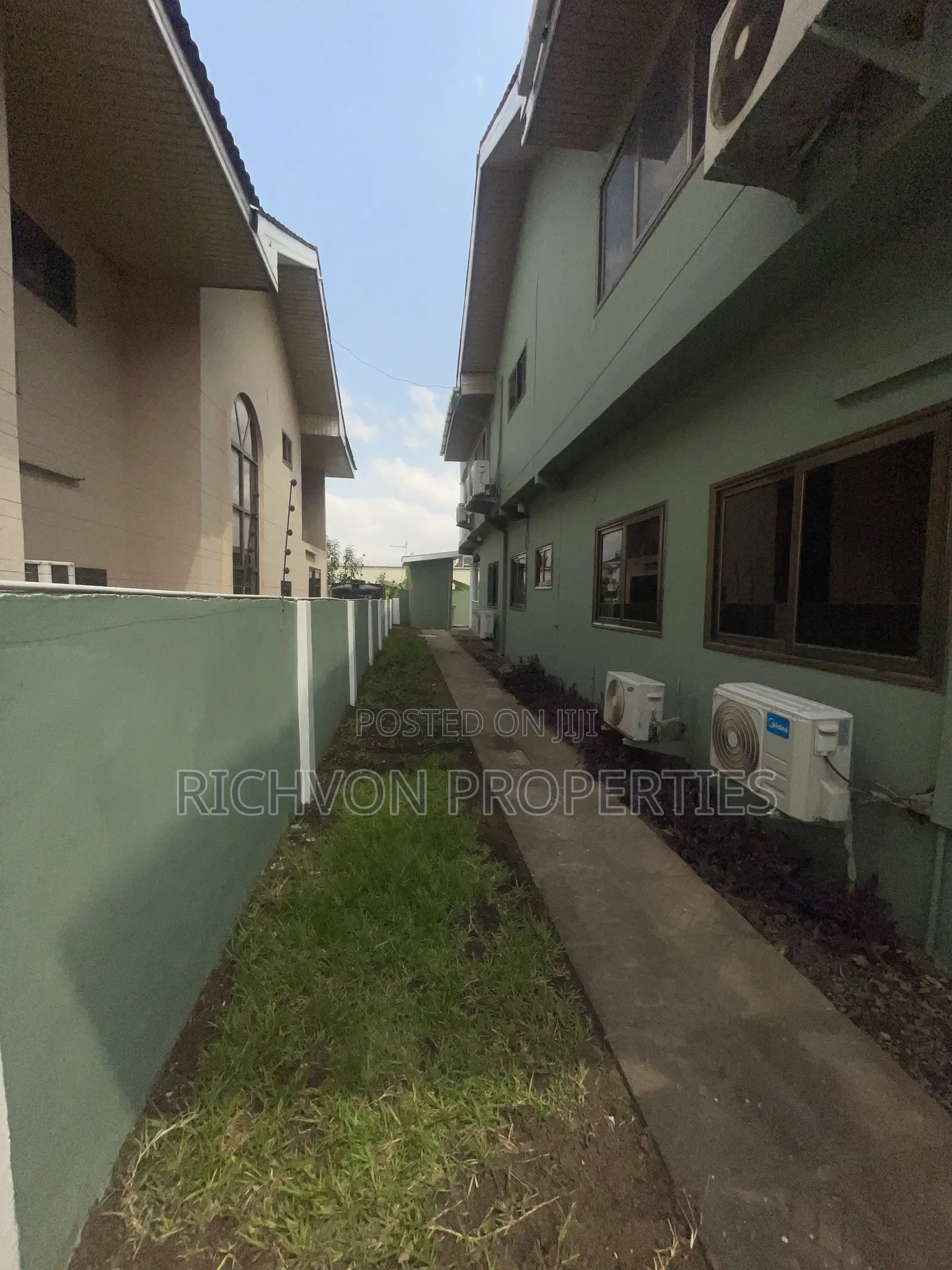 6 Bedroom Commercial Property for Office Use for Rent