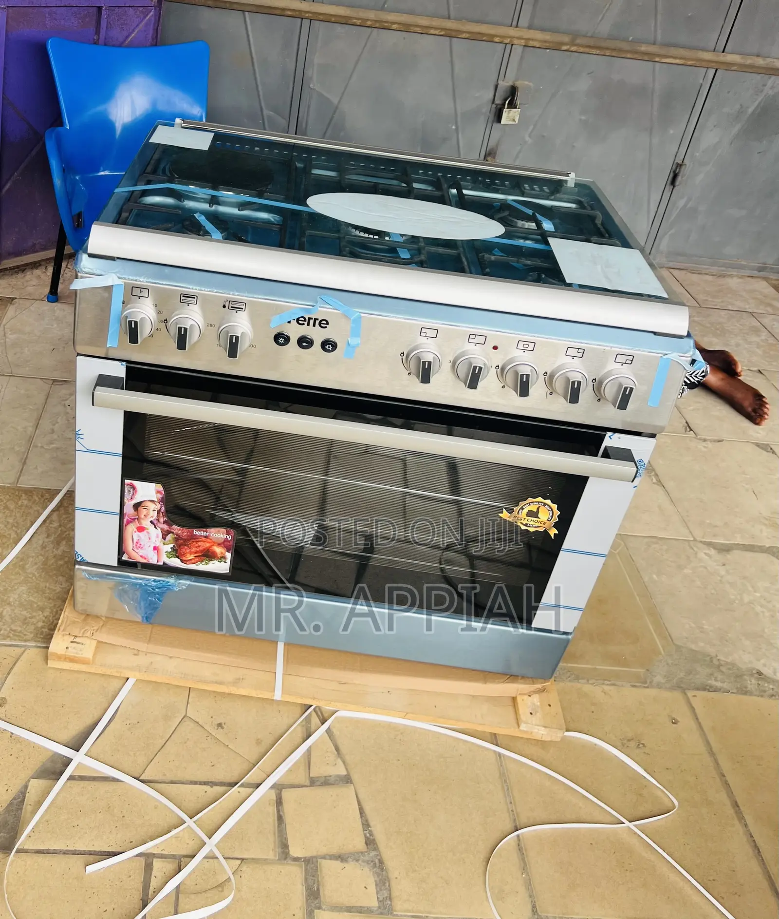 Morden Designed Glass Lid 4 Gas + 1 Electric Cooker
