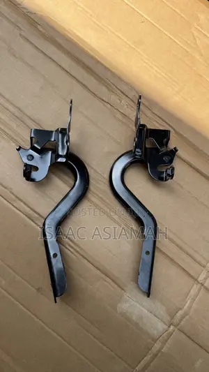 Yaris 2012,2013,2014,2015,2016 Bonnet Hinge / Inches