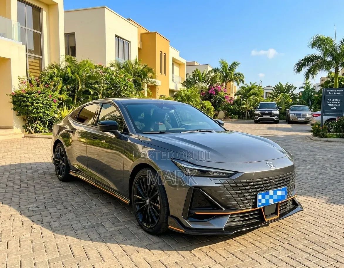 New Changan UNI-V 2023 Black