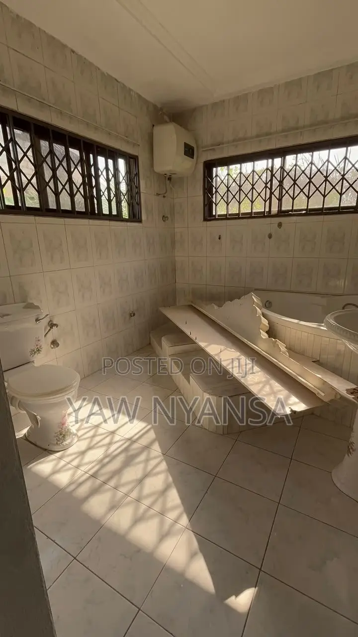 5bdrm House in Piller 2 Estate, Dome for rent