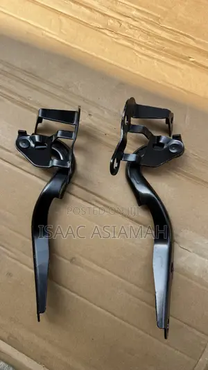 Toyota Vitz 2006,2007,2008,2009,2010,2011 Bonnet Hinge / Inches