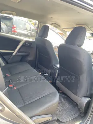 Toyota RAV4 LE 4dr SUV AWD (2.5L 4cyl 6A) 2015 Silver