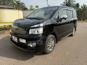 Toyota Voxy 2013 Black