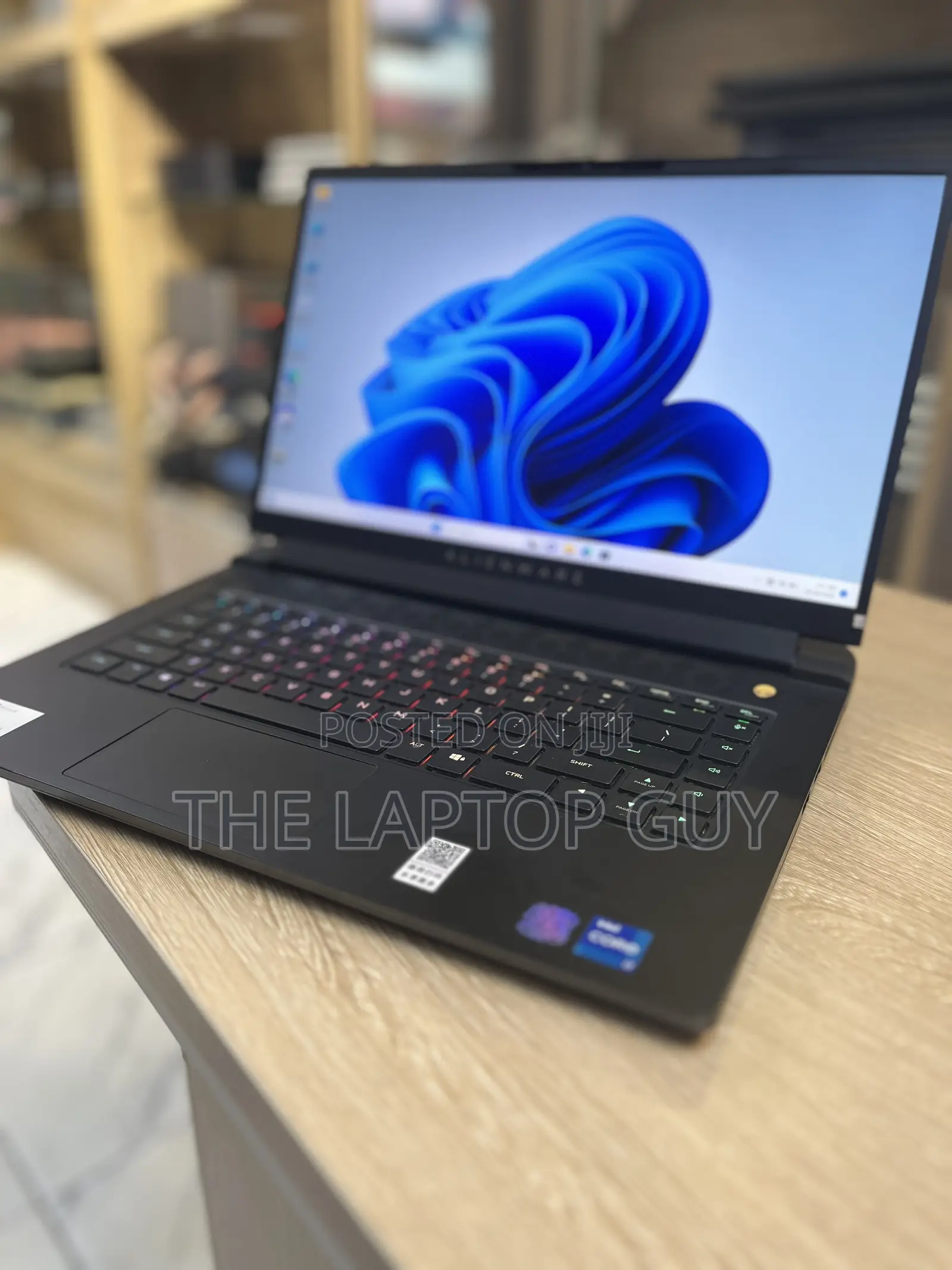 Laptop Alienware M16 R2 16GB Intel Core i7 SSD 1T