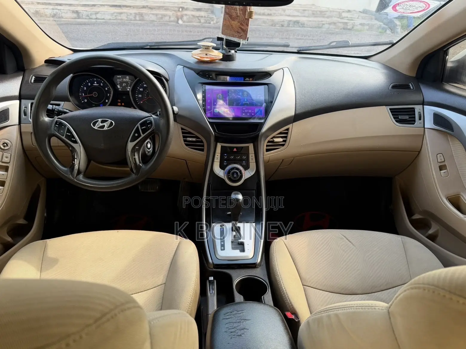 Hyundai Elantra 2011 White