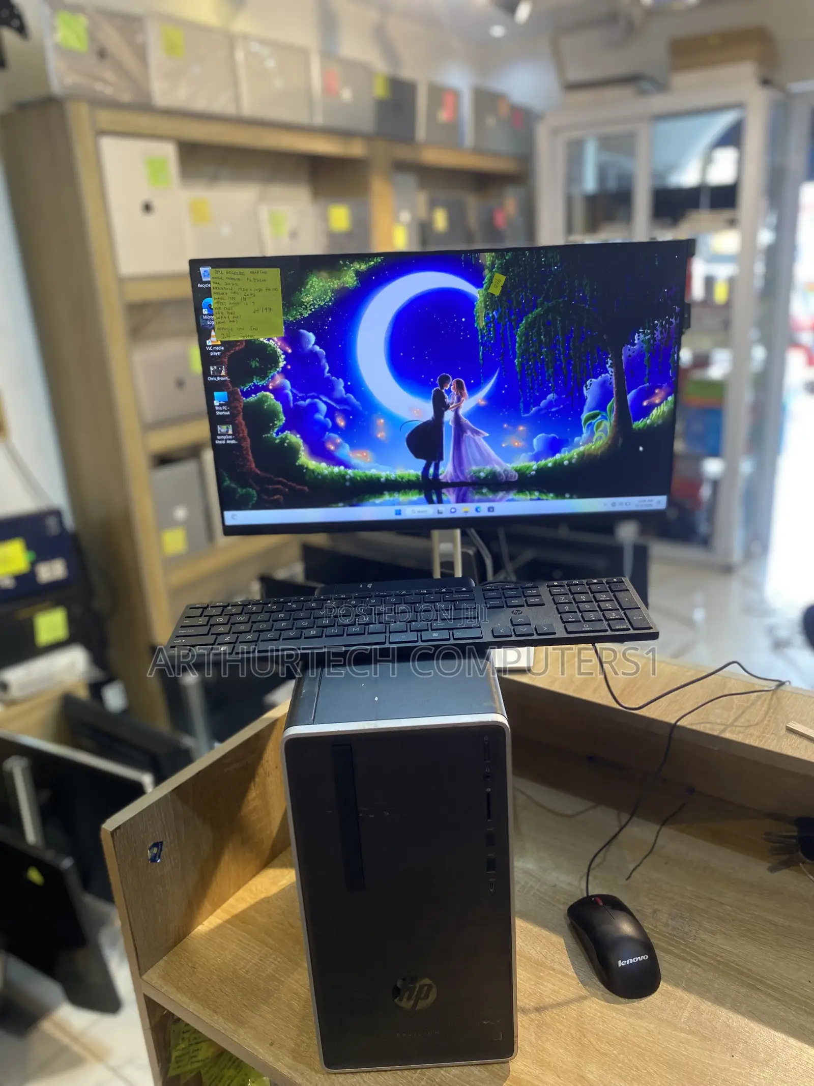 Desktop Computer HP Pavilion 24 8GB AMD Ryzen 5 SSD 256GB