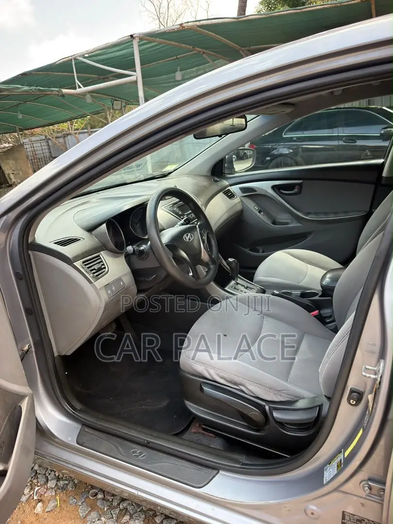 Hyundai Elantra 2013 Silver