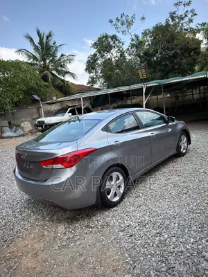 Hyundai Elantra 2013 Silver