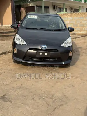 Toyota Aqua S 2014 Gray