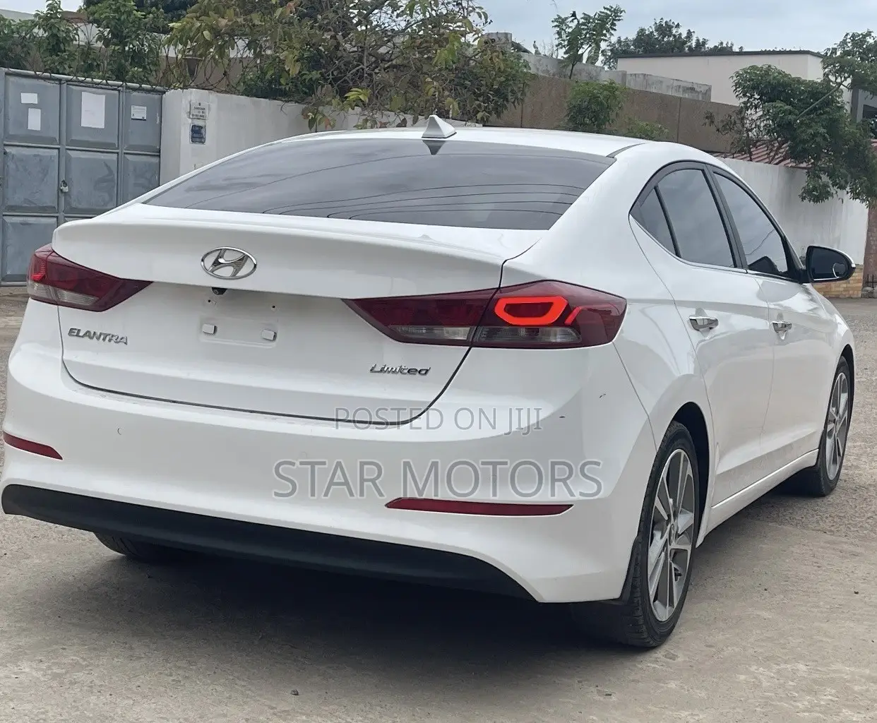 Hyundai Elantra 2017 White