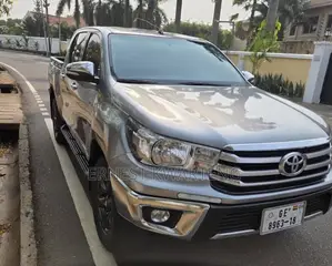 Toyota Hilux 2018 Gray