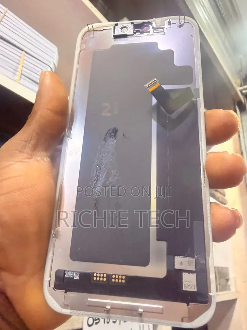 iPhone 17 Pro Max iCloud Screen