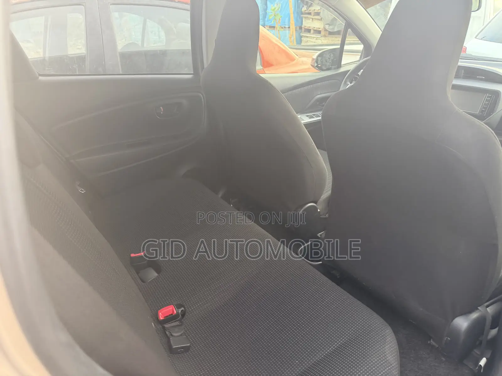 Toyota Vitz 2016 Gold