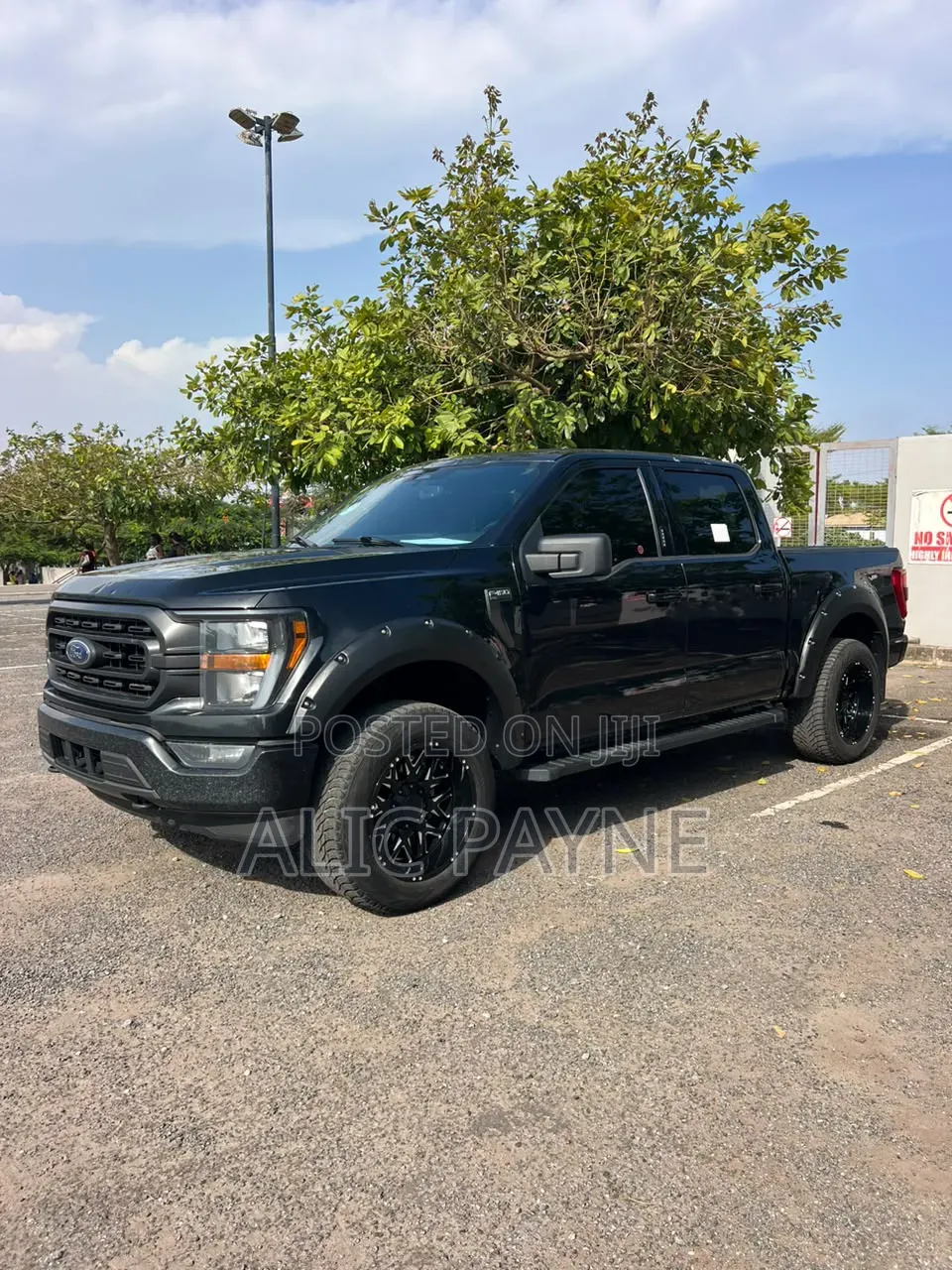Ford F-150 LARIAT 2023 Black