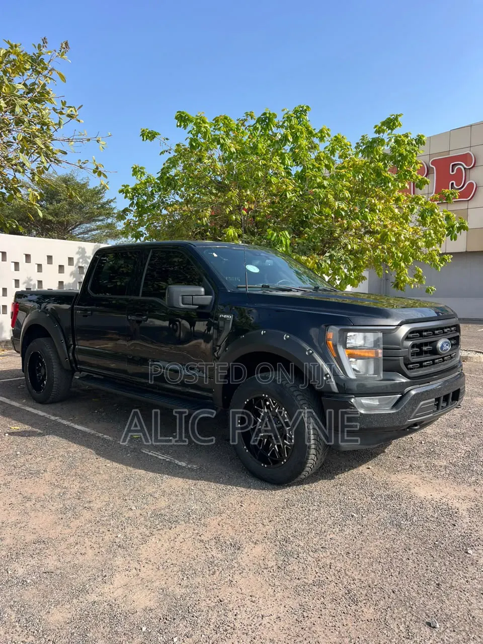 Ford F-150 LARIAT 2023 Black