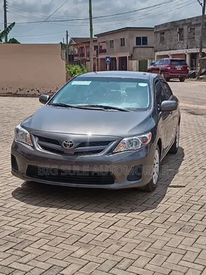 Toyota Corolla LE 4dr Sedan (1.8L 4cyl 4A) 2012 Gray