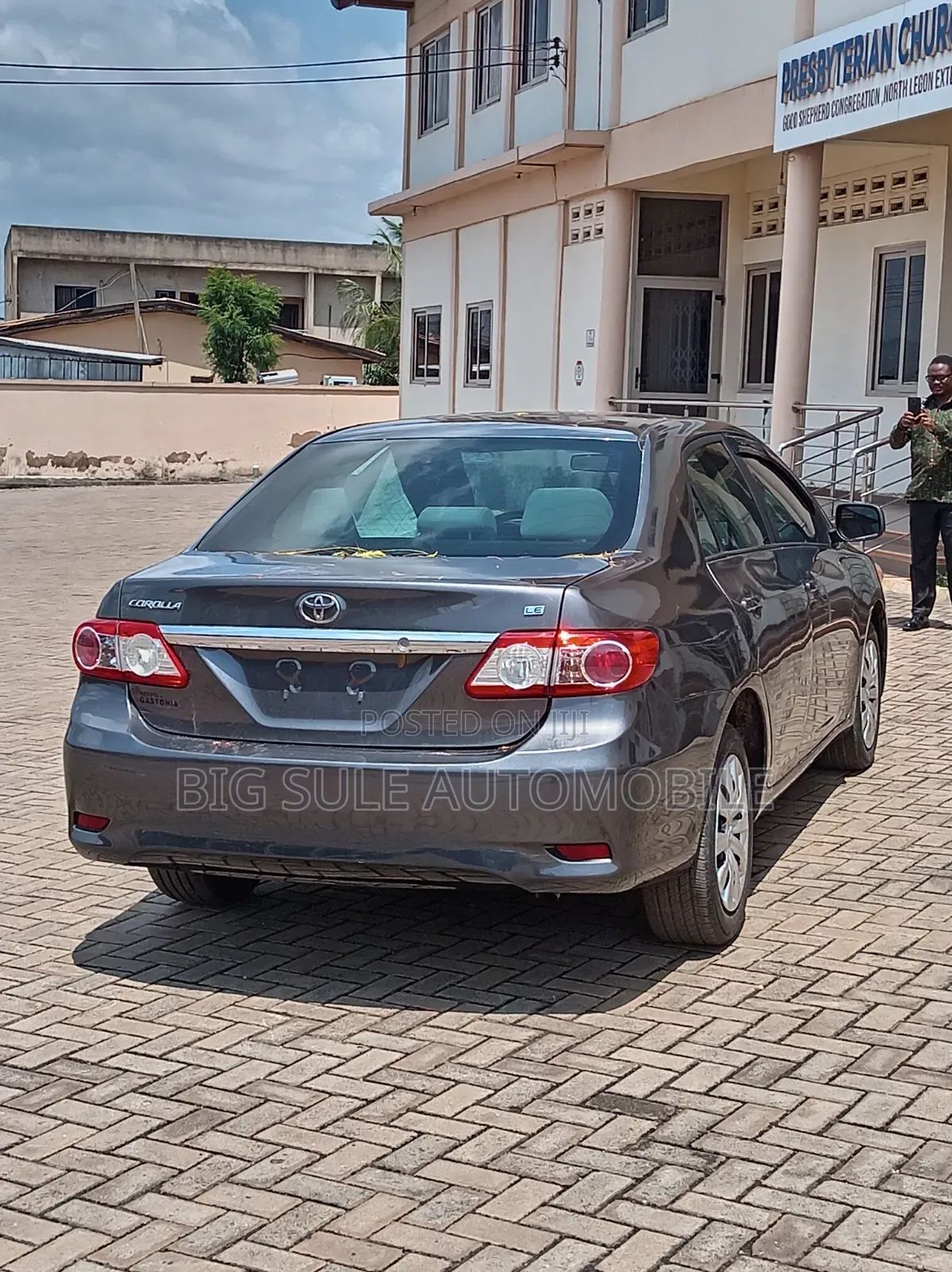 Toyota Corolla LE 4dr Sedan (1.8L 4cyl 4A) 2012 Gray