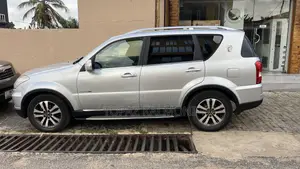 SsangYong Rexton 2016 Silver