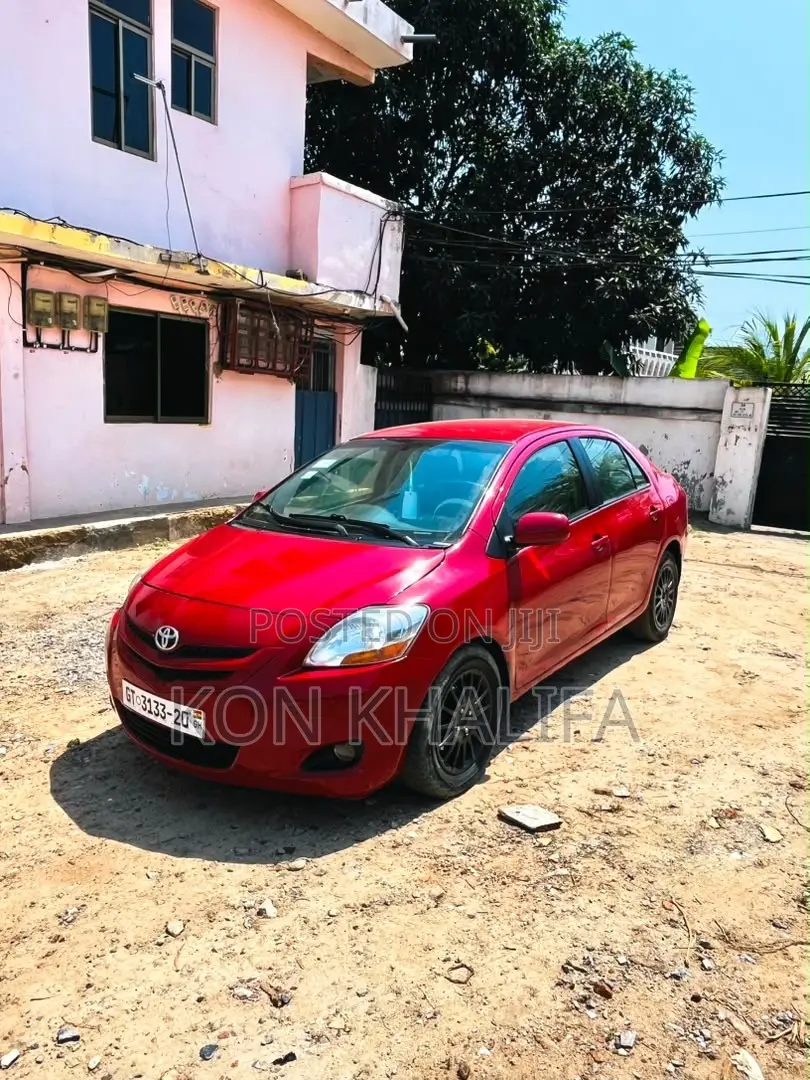 Toyota Yaris 2010 Red