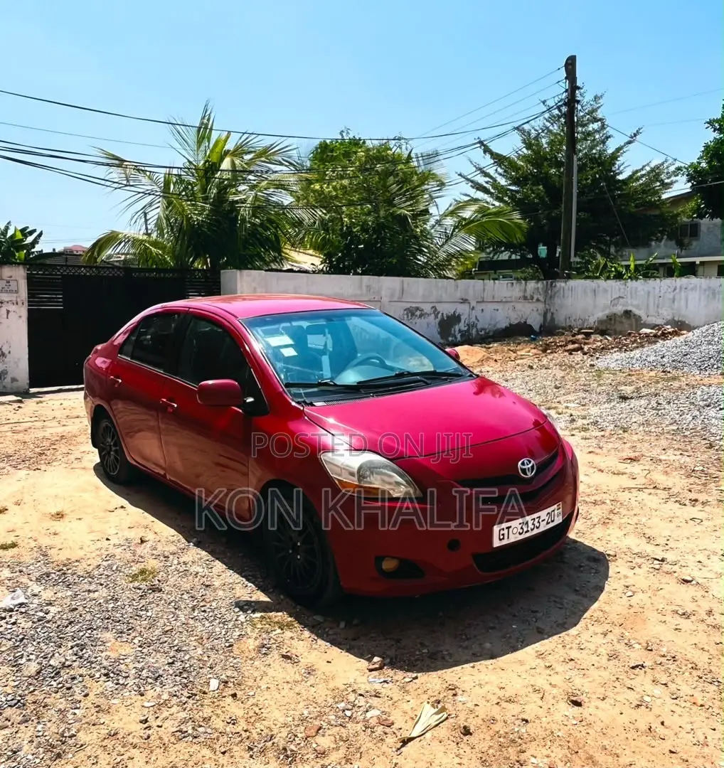 Toyota Yaris 2010 Red