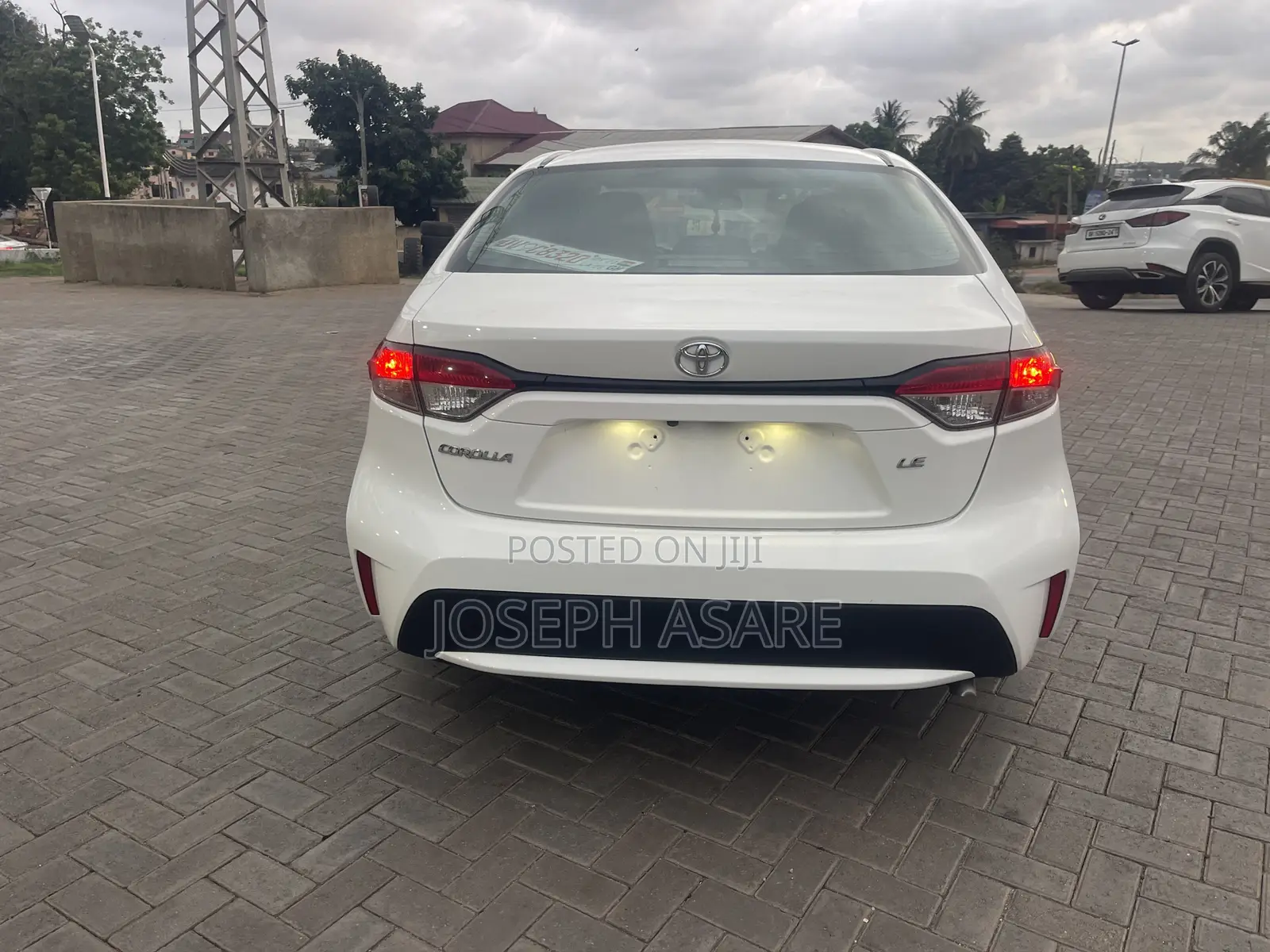 Toyota Corolla LE 2020 White