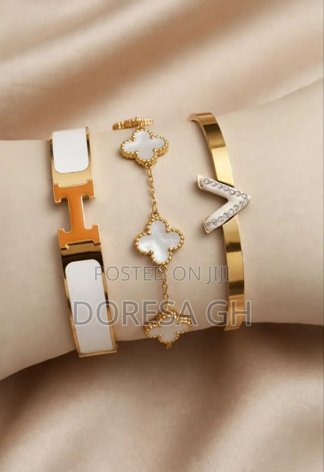 Bangle and Bracelet Set With Gift Case for Ladies