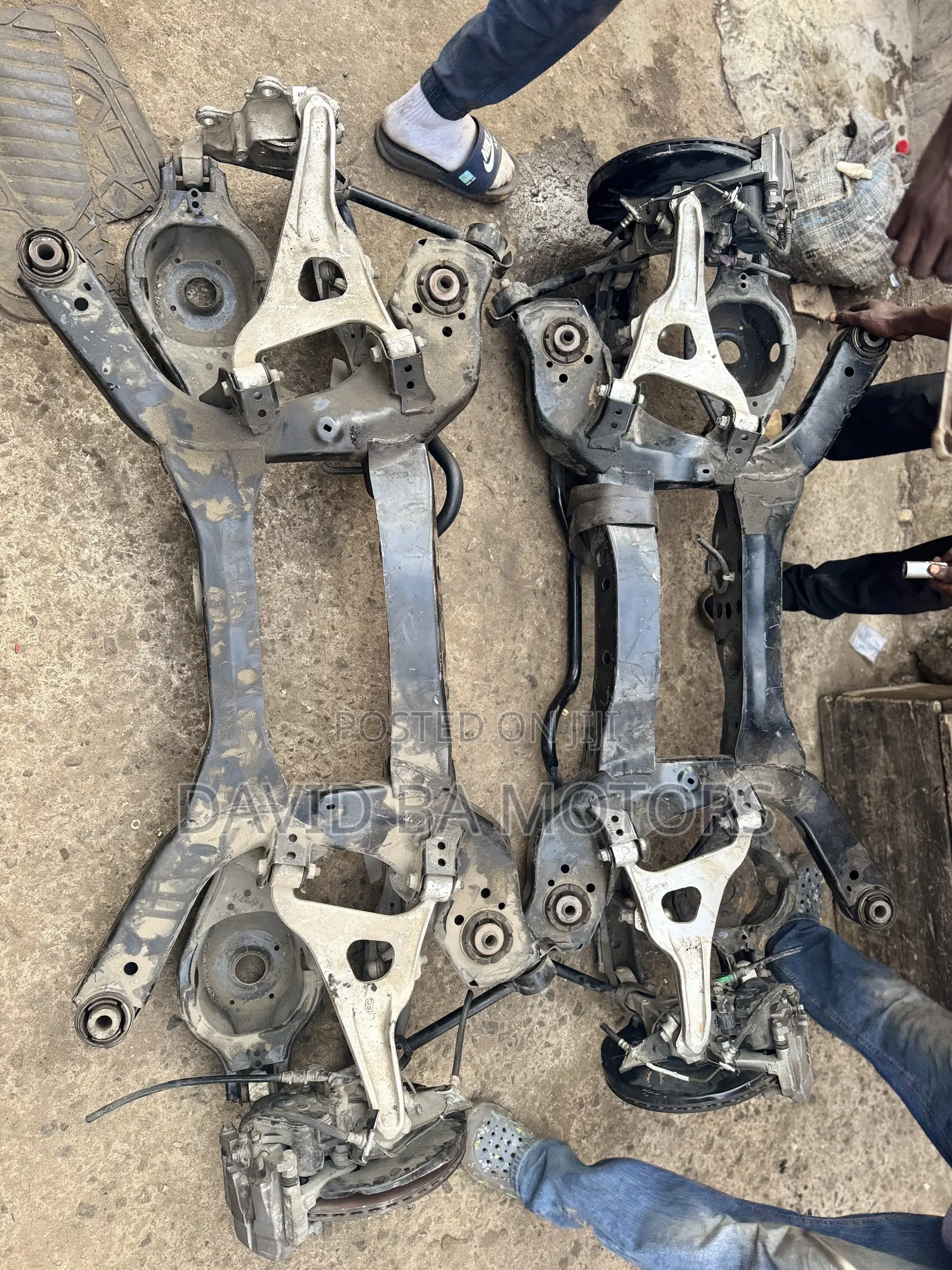 Mitsubishi Outlander 2023 Back Axel Complete Available