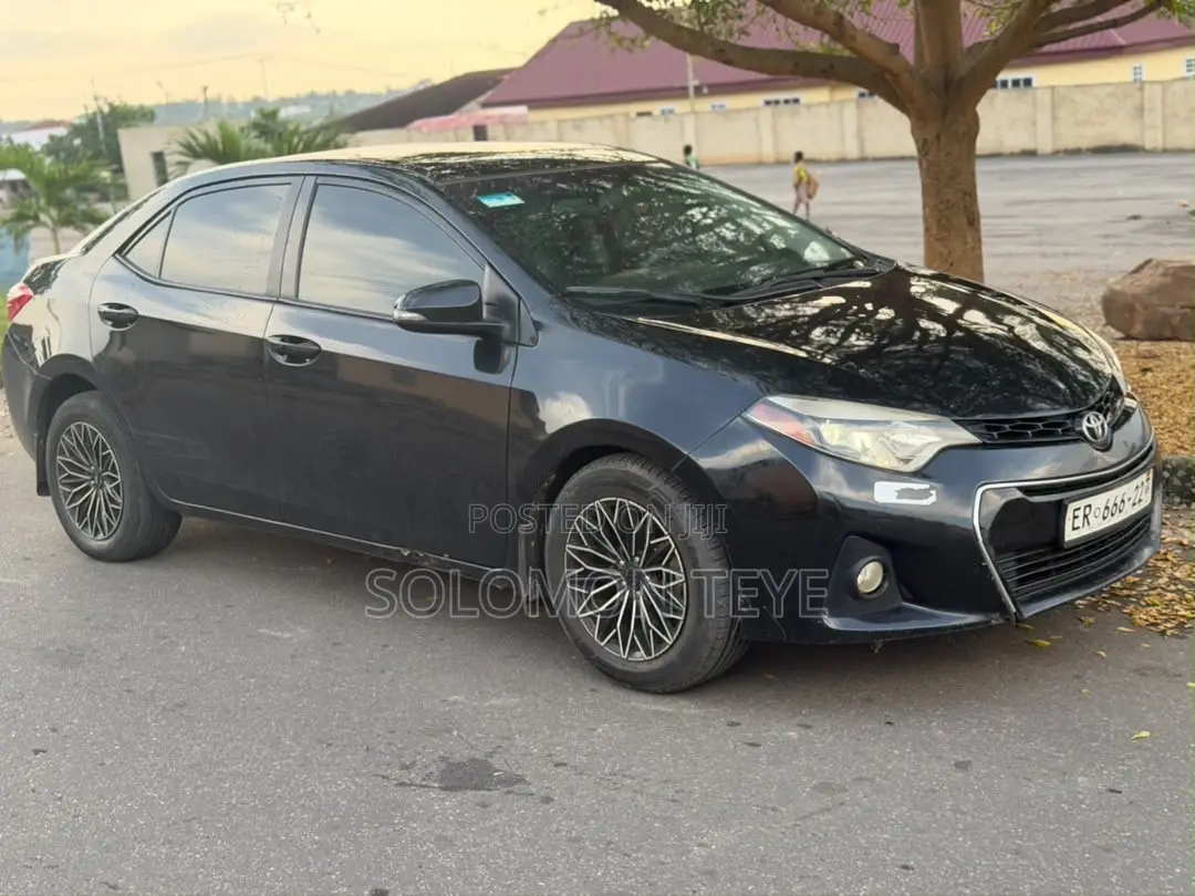 Toyota Corolla S 4dr Sedan (1.8L 4cyl CVT) 2016 Black