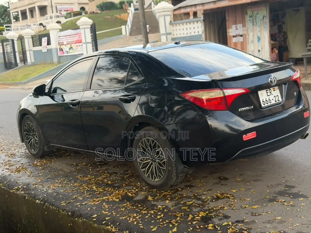 Toyota Corolla S 4dr Sedan (1.8L 4cyl CVT) 2016 Black