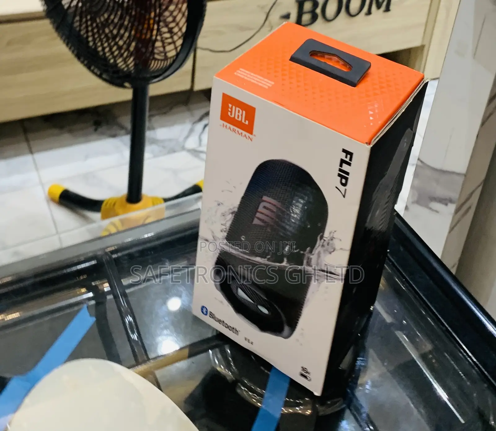 Feel Every Beat of Flip 7 JBL Black Speaker