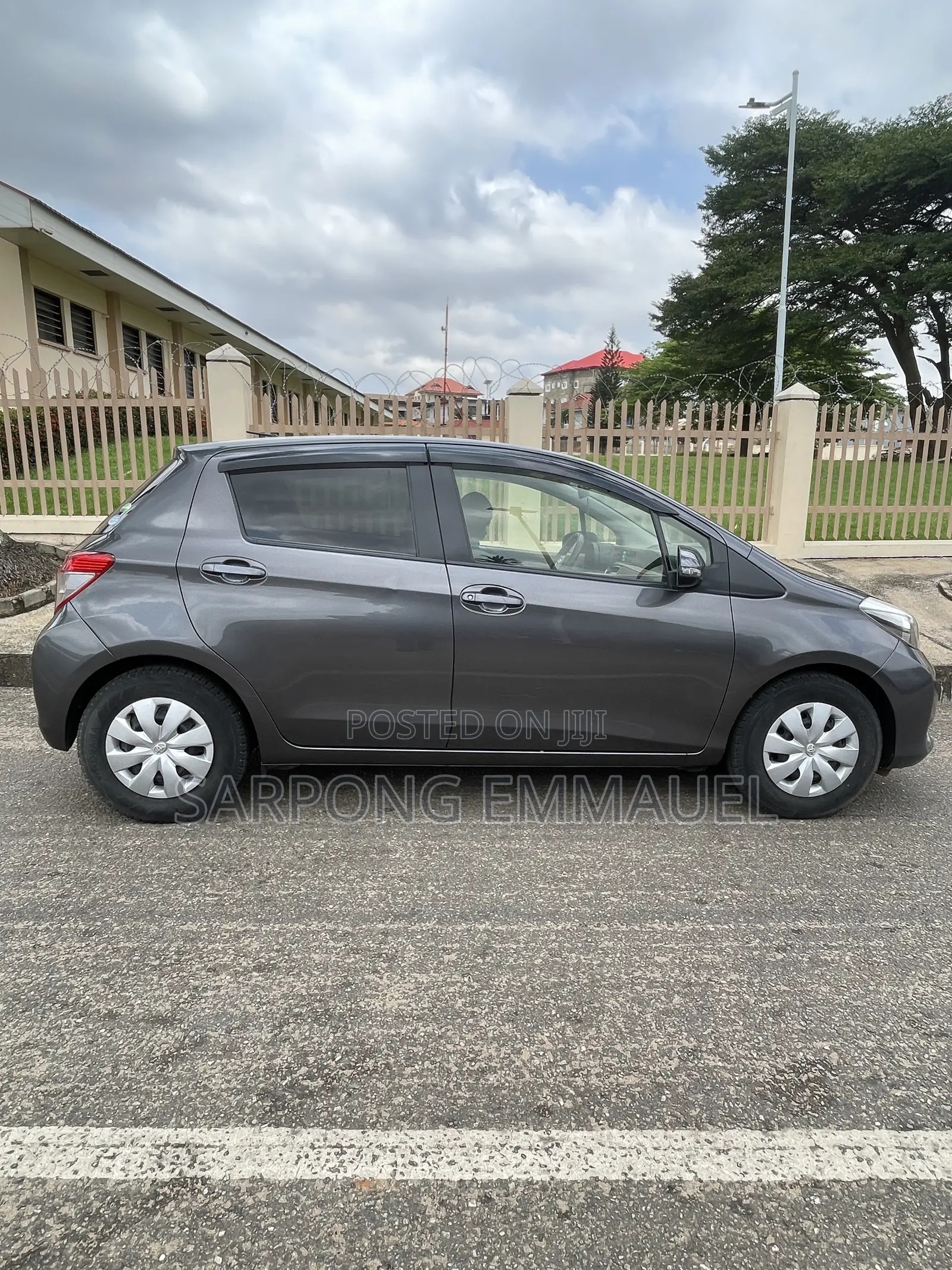 Toyota Vitz 2013 Gray