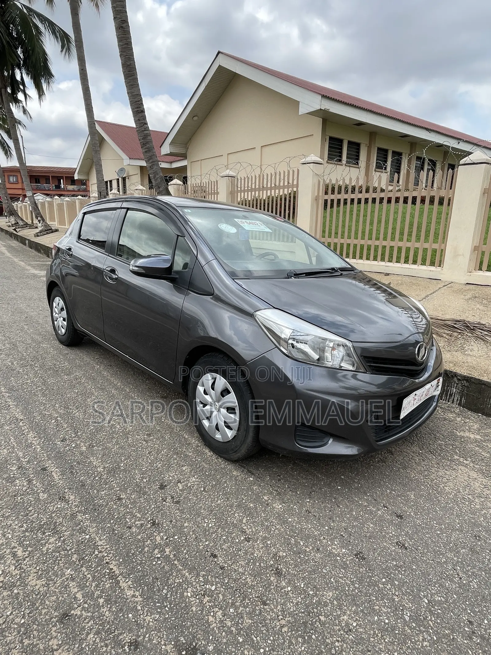Toyota Vitz 2013 Gray
