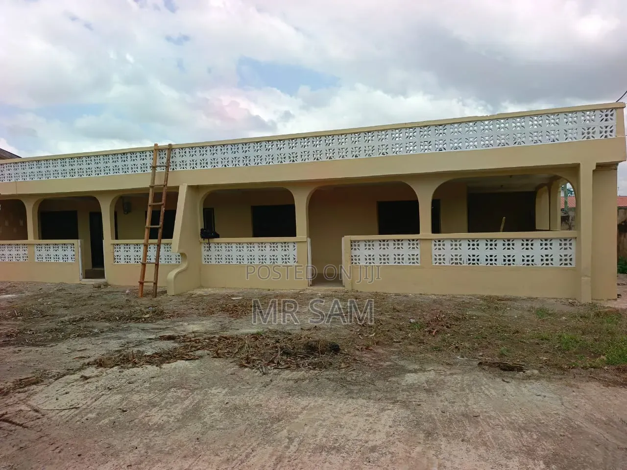 4bdrm House in Sam Properties, Adade for sale