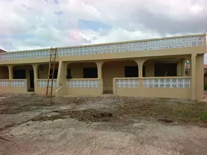 4bdrm House in Sam Properties, Adade for sale