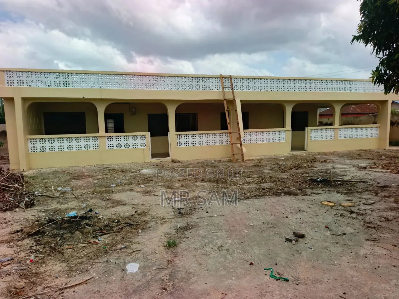 4bdrm House in Sam Properties, Adade for sale