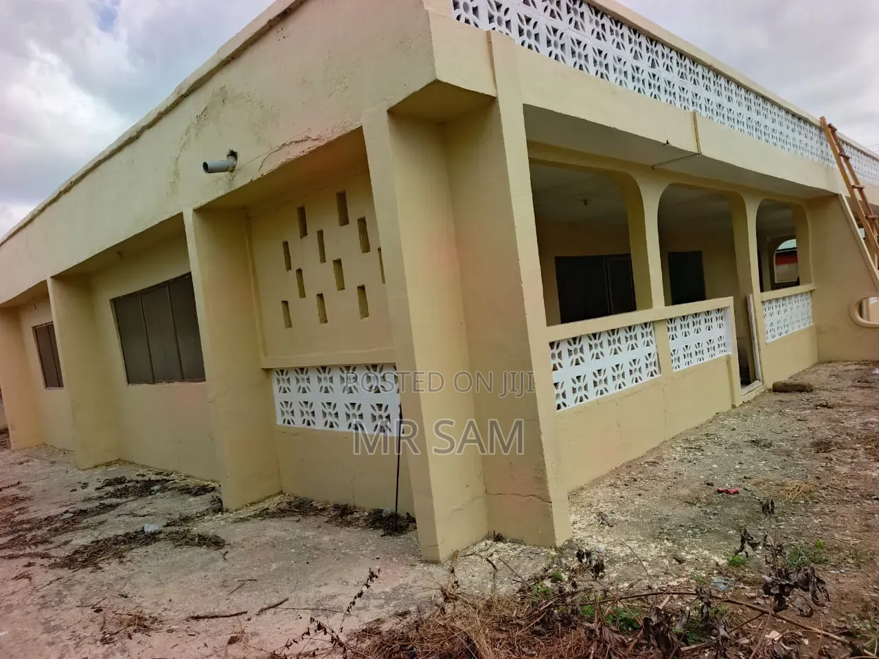 4bdrm House in Sam Properties, Adade for sale