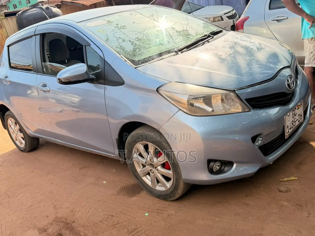 Toyota Vitz 1.3 AWD 3dr 2013 Green